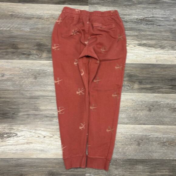 Nike Sportswear Club Fleece Rust Pink Mens M AOP Swoosh Tapered Jogger Sweatpant - Picture 3 of 14